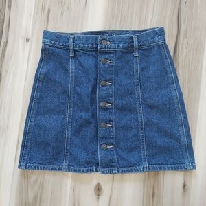 Levi's Women's Button Up A-line Button Front Mini Skirt.size 28